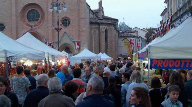 Presentato il calendario delle notti bianche 2015: novità sulle deroghe per giu esercizi commerciali