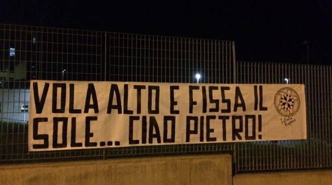 Striscioni ad Asti e in oltre cinquanta città italiane di CasaPound per ricordare Pietro Taricone