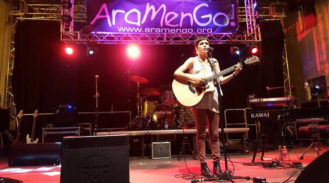 Chiara Dello Iacovo incanta all'"Free Live Music Festival" di Aramengo