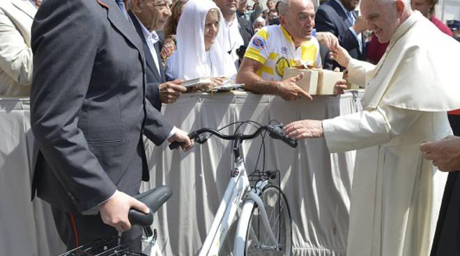 Da Asti a Roma in bici per incontrare Papa Francesco