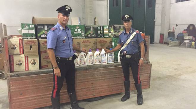 Villafranca d'Asti: commesso ''infedele'' rubava nel supermercato dove lavorava, denunciato dai Carabinieri