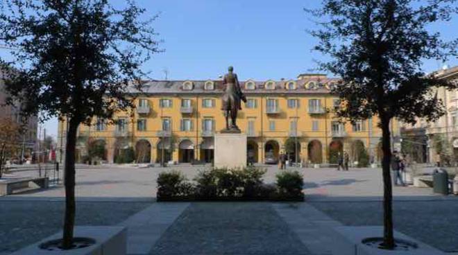 Alba, piazza Savona diventa piazza Michele Ferrero