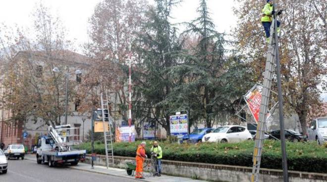 Il Comune raddoppia il contributo per le luminarie natalizie