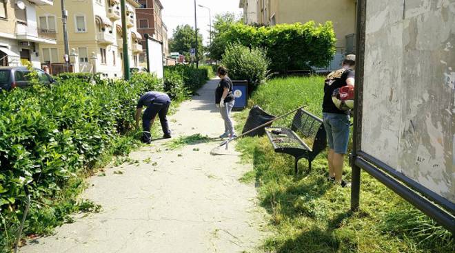 Asti, CasaPound riqualifica la zona adiacente alle Antiche Mura (foto)