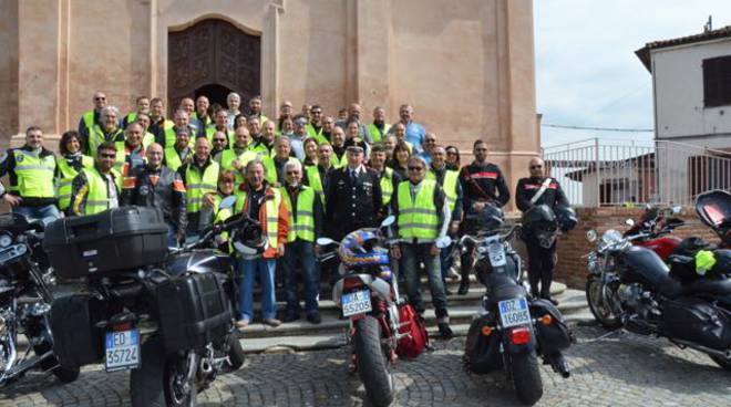 Carabinieri-motociclisti di Alba in pellegrinaggio al Santuario Virgo Fidelis di Incisa Scapaccino