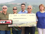 Donato un assegno benefico di 14,700 euro all’Associazione Astro-Pulmino Amico