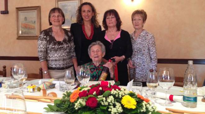 Domenica Mombaruzzo ha festeggiato la sua centenaria