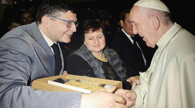 Donati a Papa Francesco prodotti a base di Nocciola Tonda Gentile di Langa