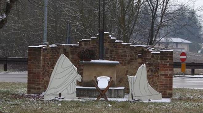 Decapitate le statue del presepe a Castelnuovo Don Bosco