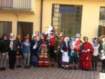 Le maschere astigiane in visita alla scuola primaria di Castell'Alfero