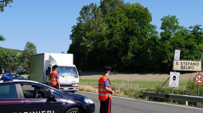 Santo Stefano Belbo: ventenne denunciato per produzione e spaccio di droga