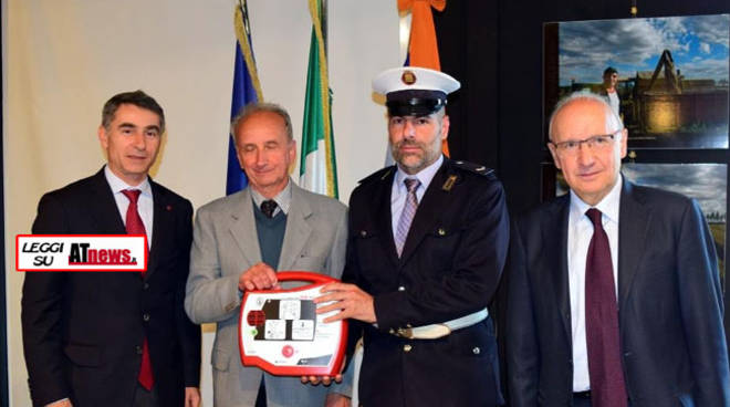 Consegnato alla Polizia Locale di Castelnuovo Don Bosco il nuovo defibrillatore