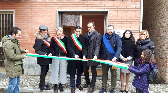 taglio nastro ufficio turistico castelnuovo belbo