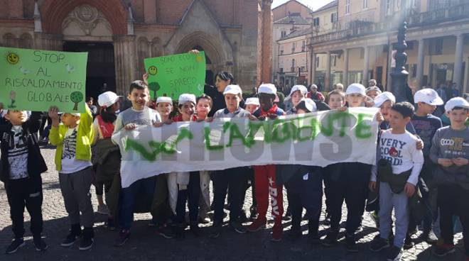 Climate Strike: Friday for future di Asti