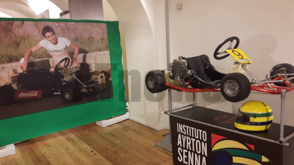 Mostra "Ayrton Senna 25"