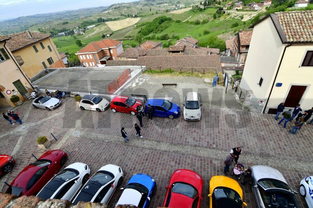 Auto storiche e sportive protagoniste a Castelnuovo Calcea per il 4˚ Raduno Colli Brofferiani