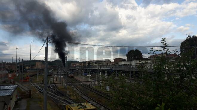 treno storico in stazione fumo