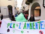 Evento GREEN di  nome  \"ONDA VERDE\" - Studenti della Scuola Media C.A. Dalla Chiesa manifestano per l\'Ambiente