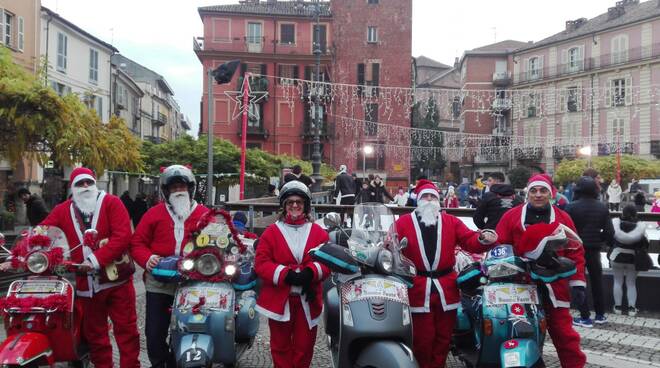 babbi natale in vespa 2019