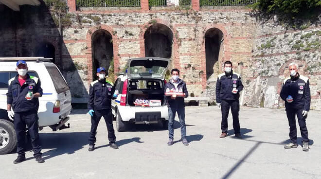 Il Comune di Monforte dona a ogni bimbo del paese uovo di Pasqua