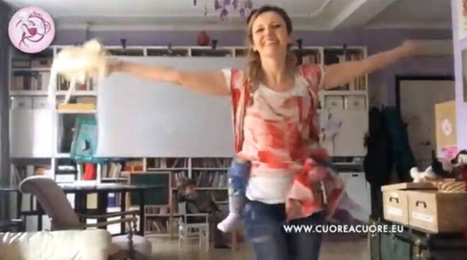 settimana europea babywearing danza cuore a cuore