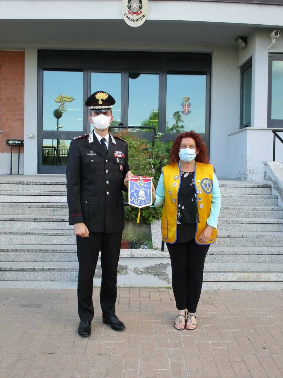 Lions Club Asti Alfieri e carabinieri 