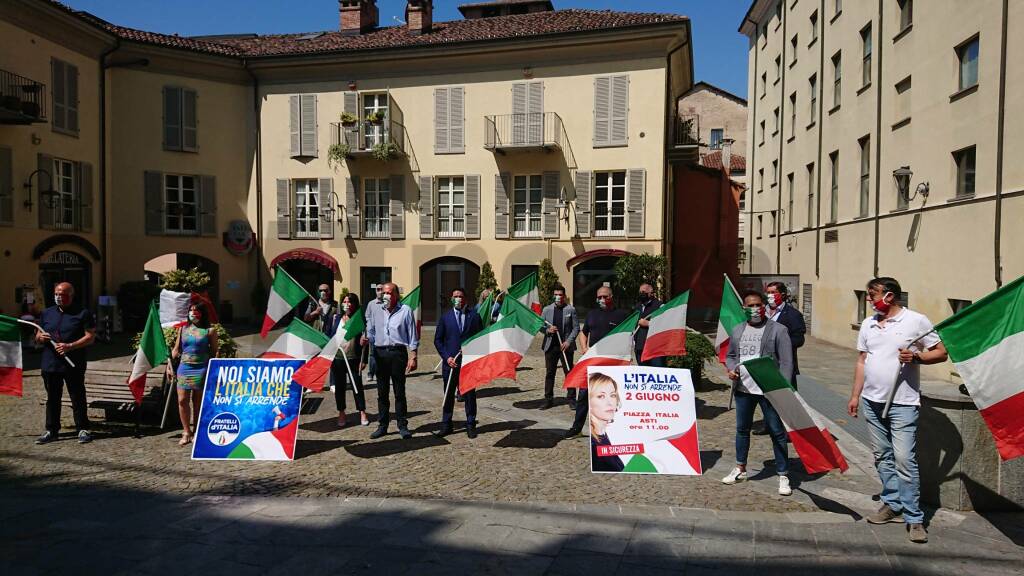 Manifestazione Fratelli d'Italia Asti 2 giugno 2020