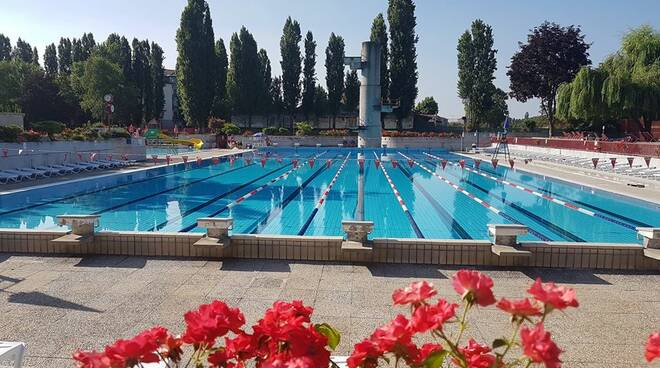 piscina comunale estiva asti