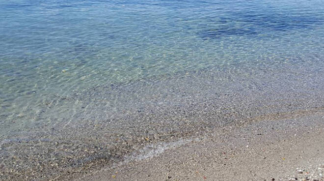 spiaggia lago maggiore