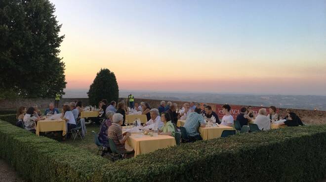 picnic calosso cena panoramica