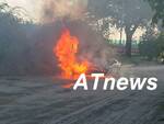 auto in fiamme