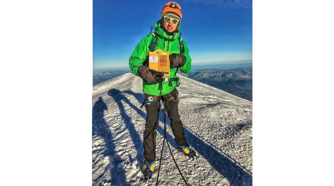 matteo varallo monte bianco con panino gran canyon 