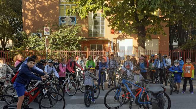 Scuola Parini alla domenica senza auto