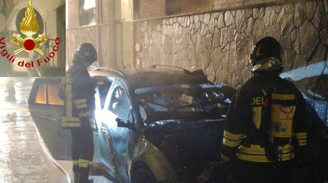 incendio auto via san martino asti