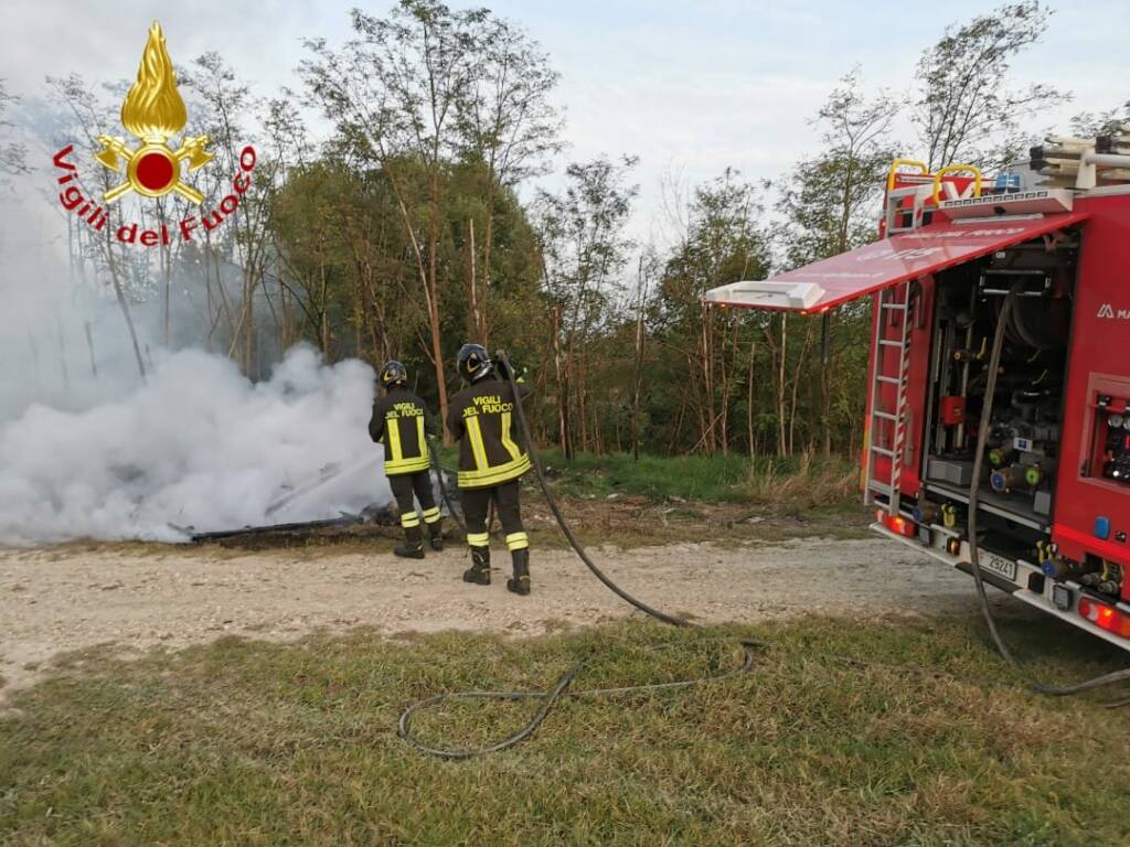 Incendio rifiuti tangenziale Asti 