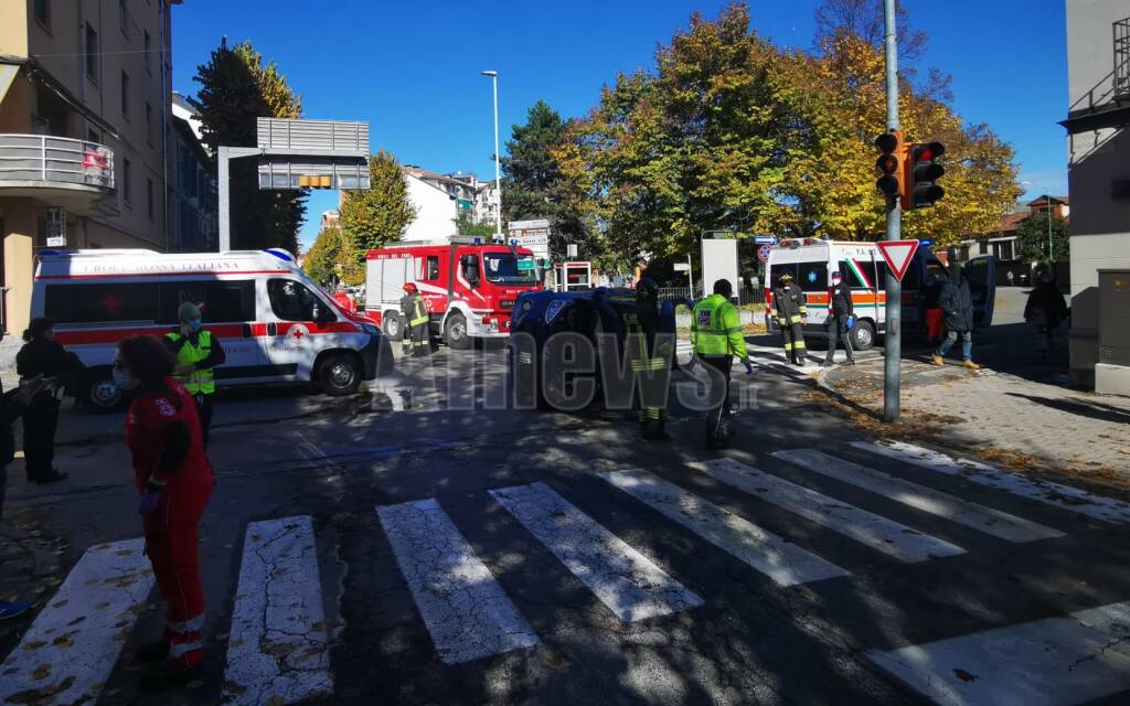 incidente incrocio corso ferraris e via pietro chiesa