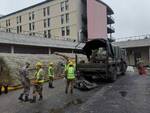 Alpini montano tende all'ospedale di Asti 