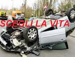 incidente stradale scegli la vita Foto di Gerhard G. da Pixabay 