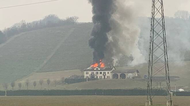 incendio cascina calamandrana