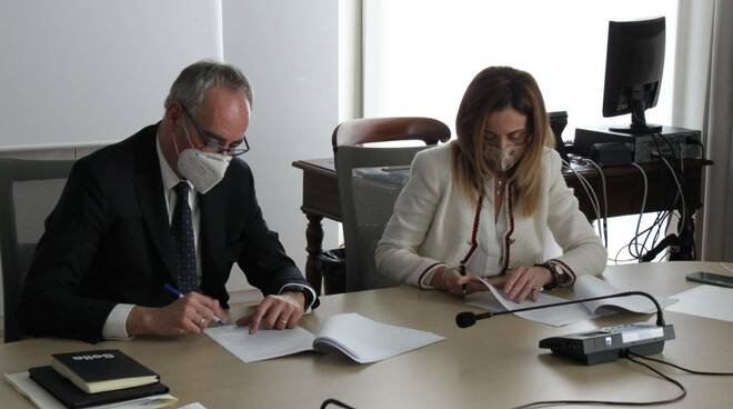 Regione Piemonte e Banca Sella rinnovano l’accordo per l'anticipo della cassa integrazione ai lavoratori delle aziende piemontesi