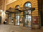 Teatro Alfieri illuminato per protesta 