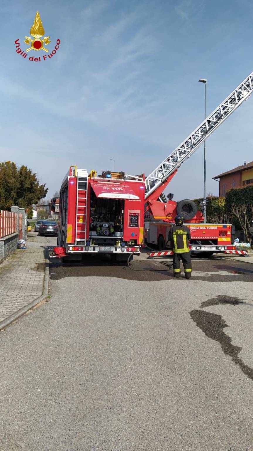 incendio tetto via bigliani