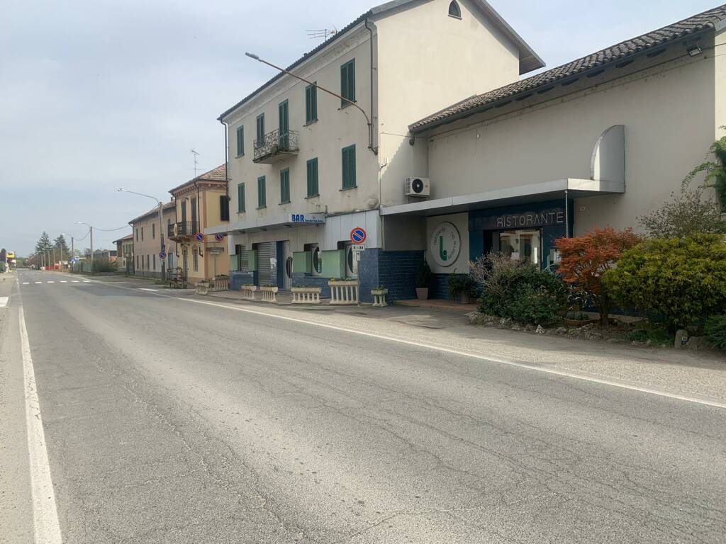 bar lanterna blu discoteca deniro mombello monferrato