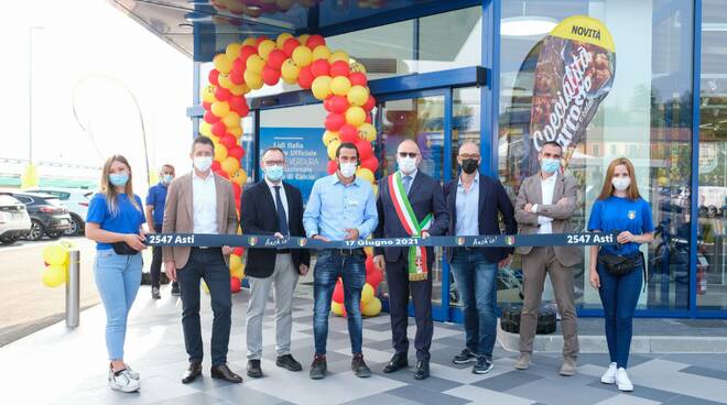 inaugurazione lidl corso casale