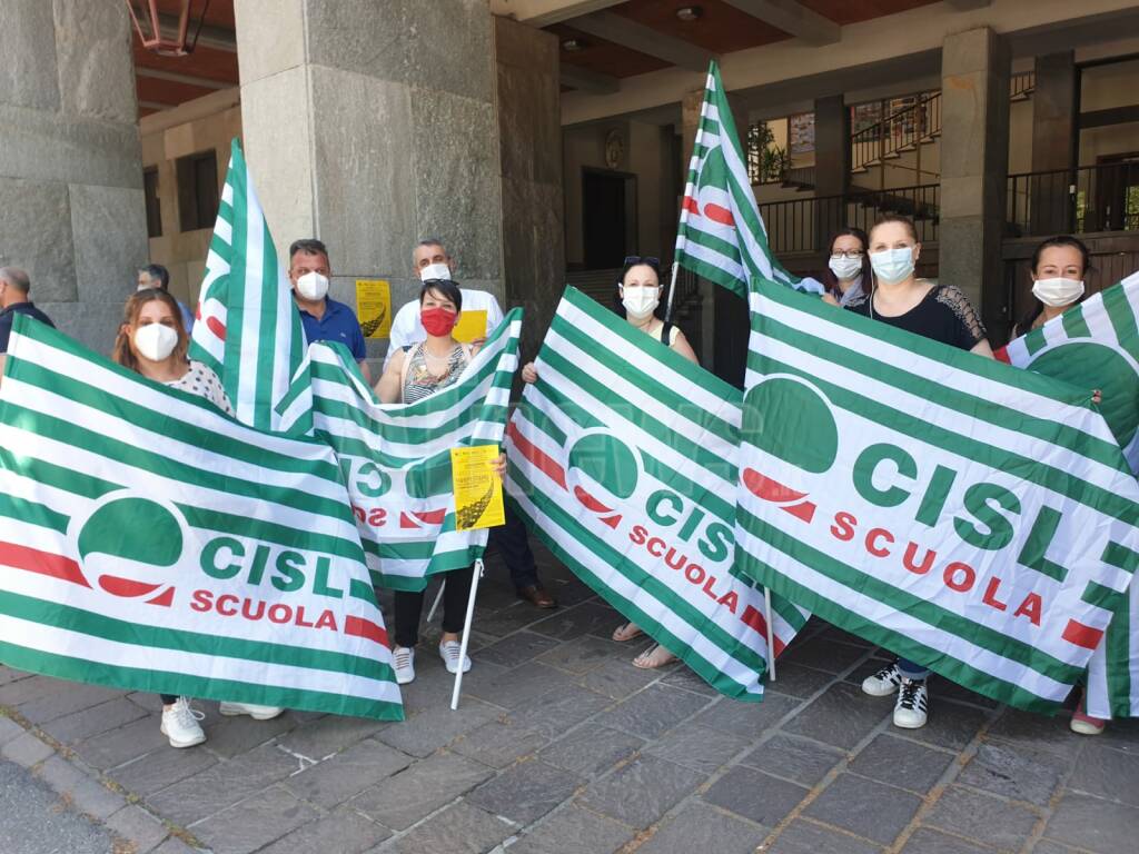 Presidio sindacati Scuola ad Asti