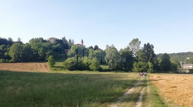 Passeggiata tra i bricchi serravallesi