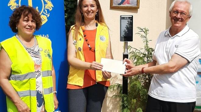 donazione lions club asti alfieri a cinema lumiere