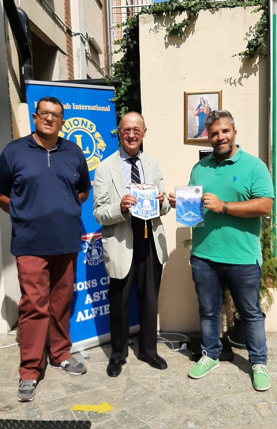 donazione lions club asti alfieri a cinema lumiere