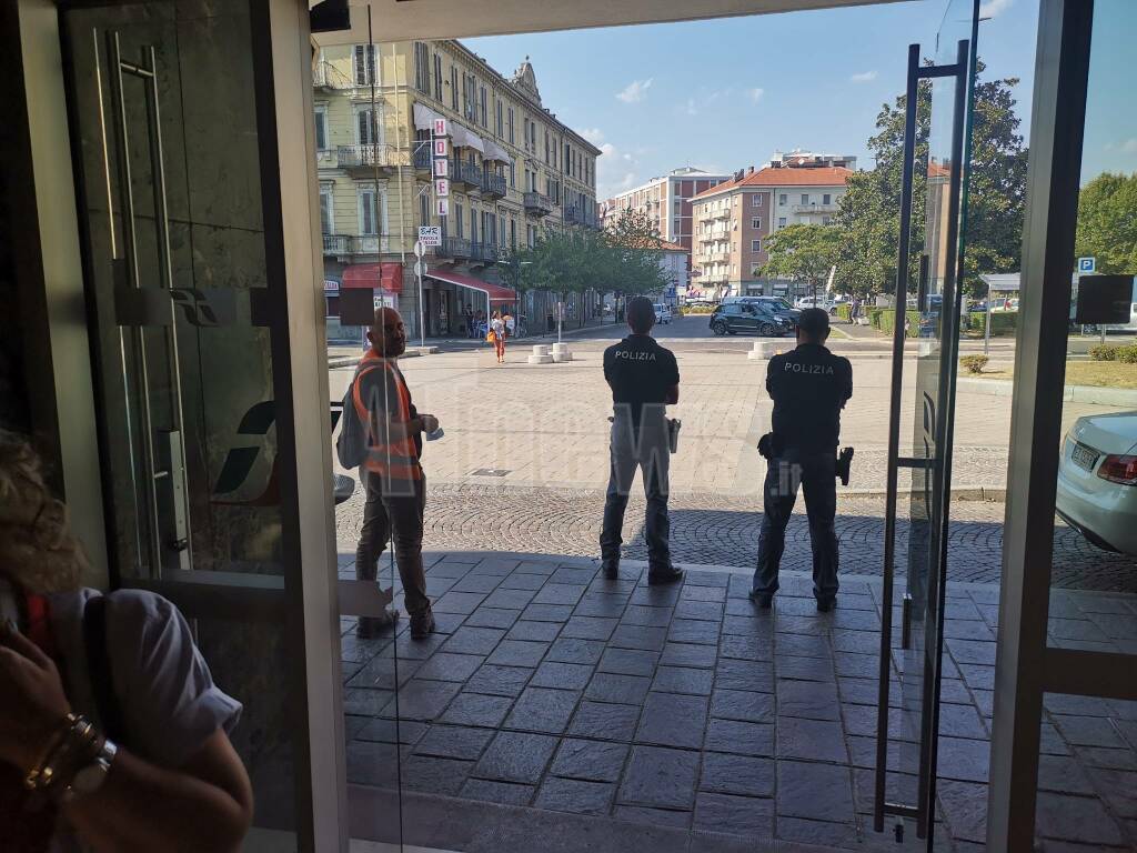 polizia asti stazione asti proteste no vax