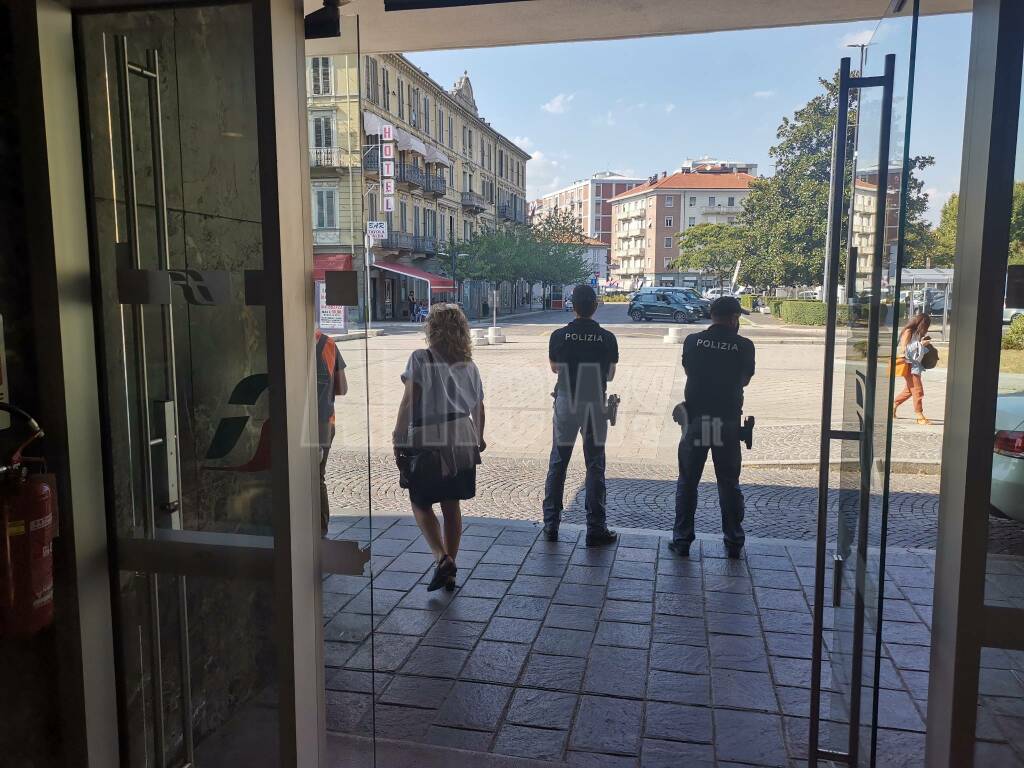 polizia asti stazione asti proteste no vax